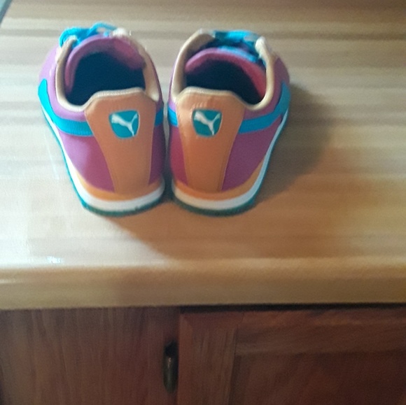 Shoes - Picture 4 of 4